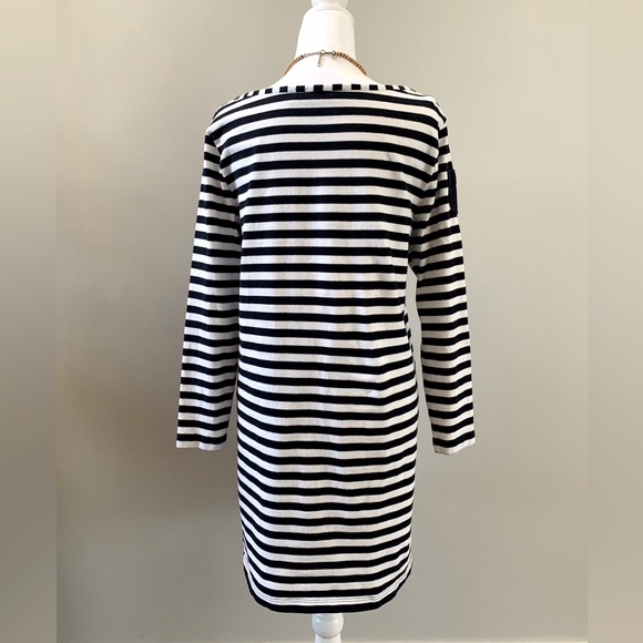 Vineyard Vines Dress - Picture 2 of 6